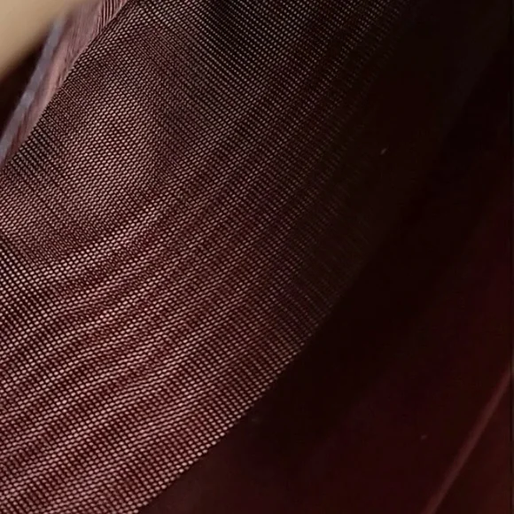 Vintage Cartier Bordeaux Bifold Long
Wallet in EUC - Picture 5 of 14